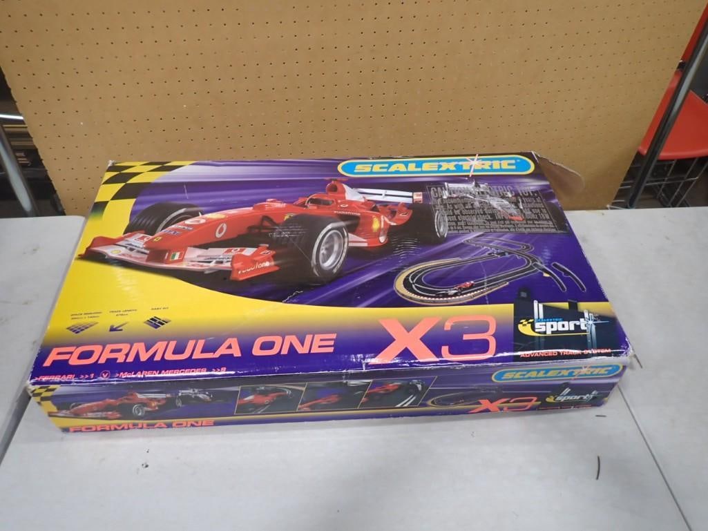 Scalextric Formula One X3 Slot Car Set with 2 Cars - Comes with everything as shown (1 of 11)