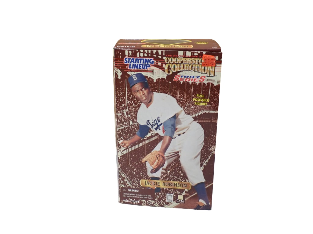 Starting Lineup Jackie Robinson Cooperstown Collection 1997 Series Poseable Figure New in Box (1 of 5)