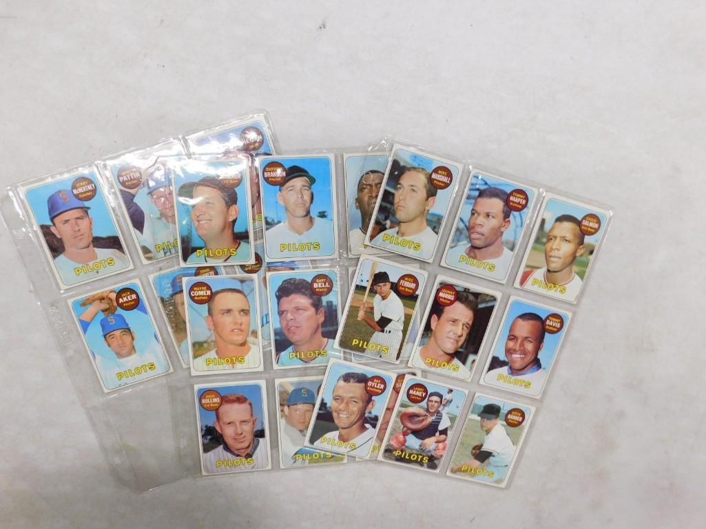 Lot of Vintage 1969 Topps Seattle Pilots Baseball Cards (1 of 4)