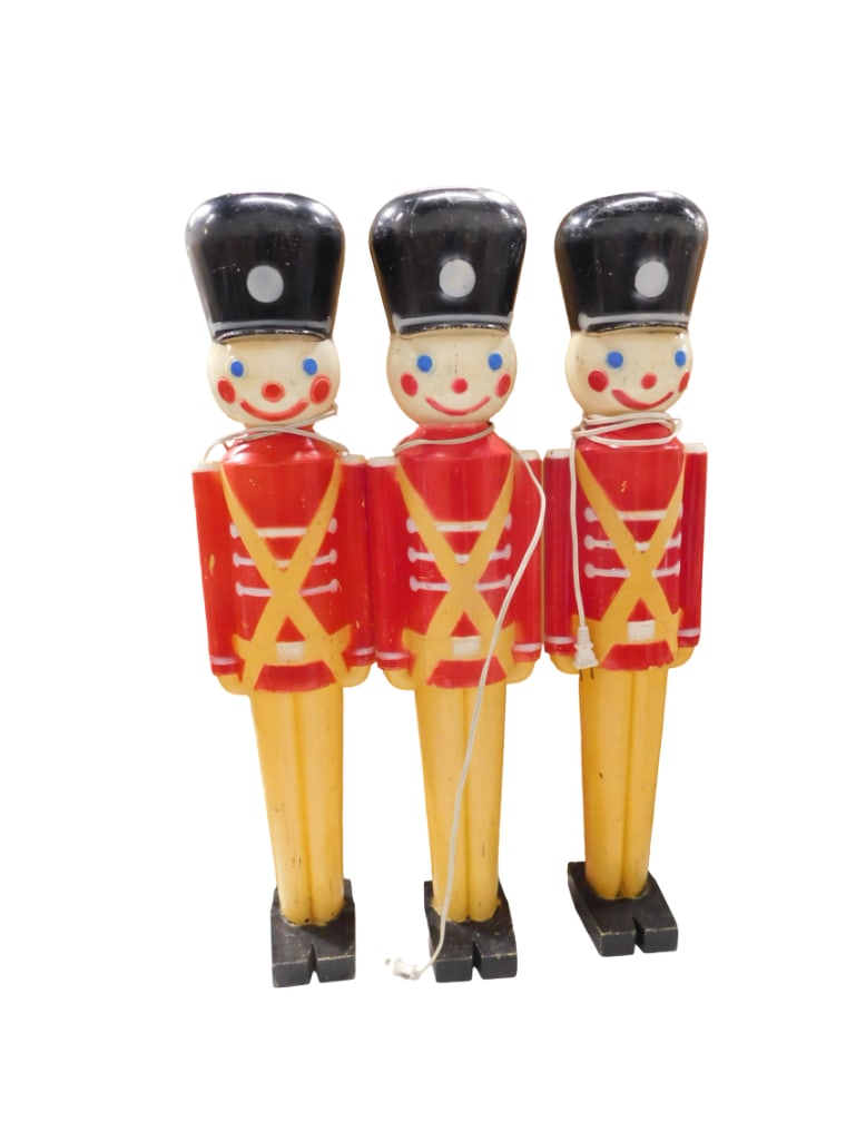 3 Christmas Blow Mold Soldiers - each one is roughly 32" tall: 3 Christmas Blow Mold Soldiers - each one is roughly 32" tall All pictures are considered part of the description and should be examined carefully by bidders. Live Auctioneers is now offering Live S