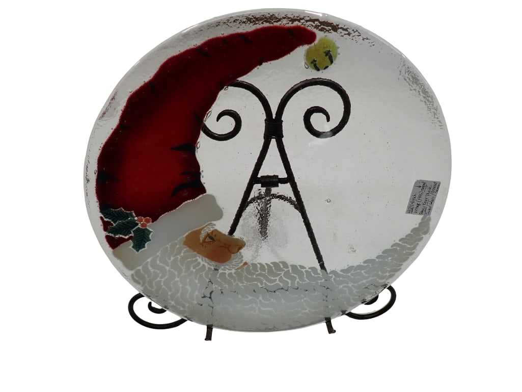14" Peggy Karr Fused Glass Santa Claus Crescent Moon Plate - Signed: 14" Peggy Karr Fused Glass Santa Claus Crescent Moon Plate - Signed All pictures are considered part of the description and should be examined carefully by bidders. Live Auctioneers is now offering Li