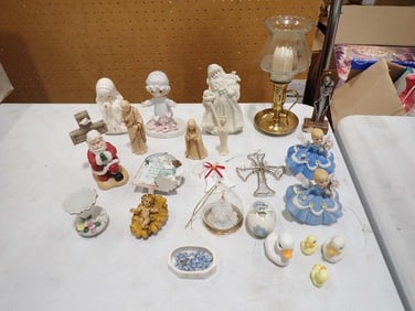 Figurines, Ornaments, Etc incl Jonathan & David, Angels, Christmas, etc
