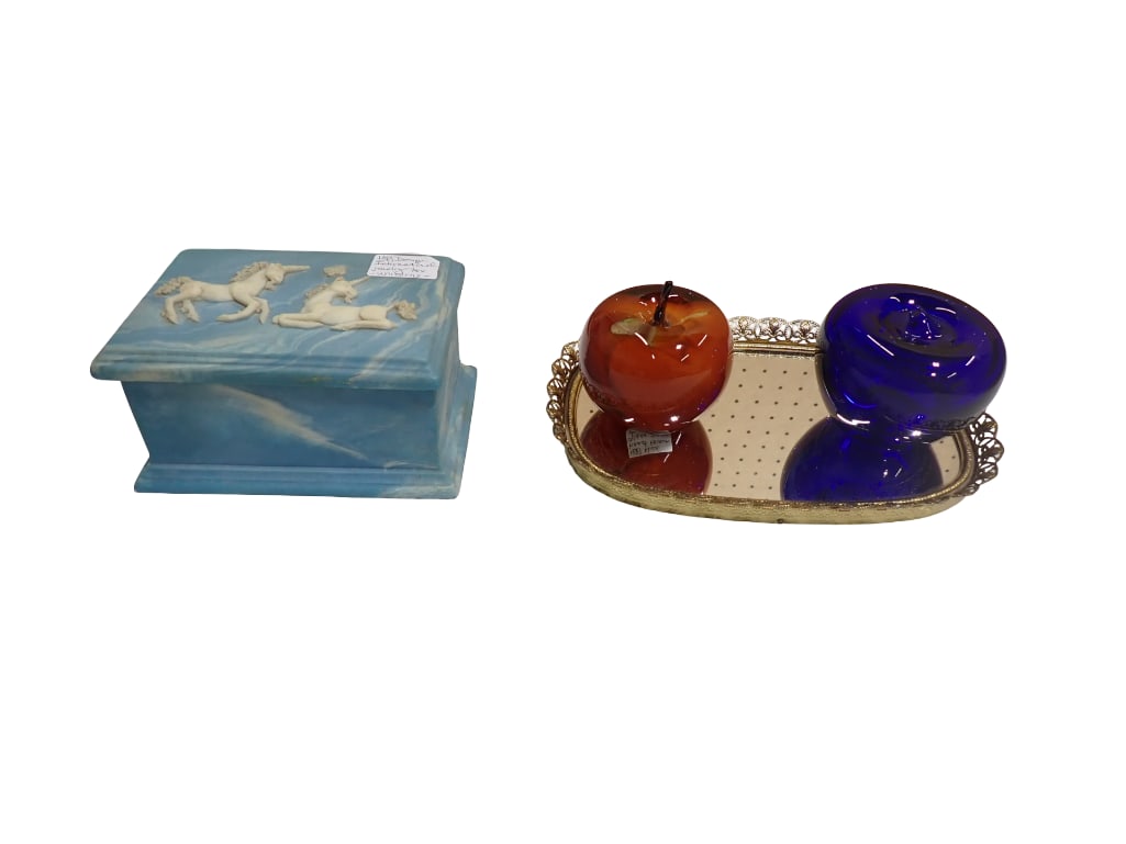 Design International Unicorn Jewelry Box, Hand blown Art Glass Apple Paperweight, Cobalt Blue Glass (1 of 11)