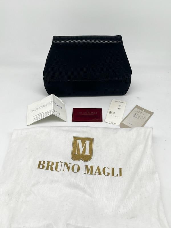 Vintage Bruno Magli Navy Blue Purse / Handbag with Paperwork: Vintage Bruno Magli Navy Blue Purse / Handbag with Paperwork 10"x7" . Nice condition. Authentic. All pictures are considered part of the description and should be examined carefull