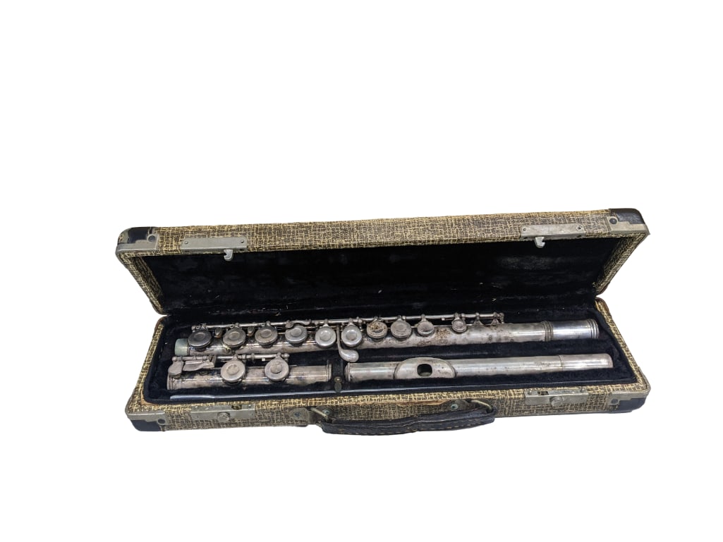 Gemeinhardt Flute Model M-1 Serial #11062 (1 of 4)