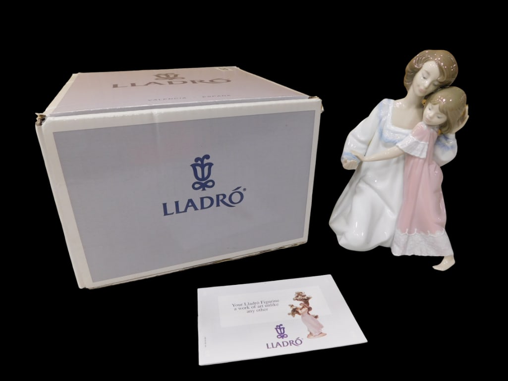 Lladro 5449 Good Night Porcelain Figurine w/ Box and Paperwork: Lladro 5449 Good Night Porcelain Figurine w/ Box and Paperwork. Beautiful condition. All pictures are considered part of the description and should be examined carefully by bidders. Live Aucti