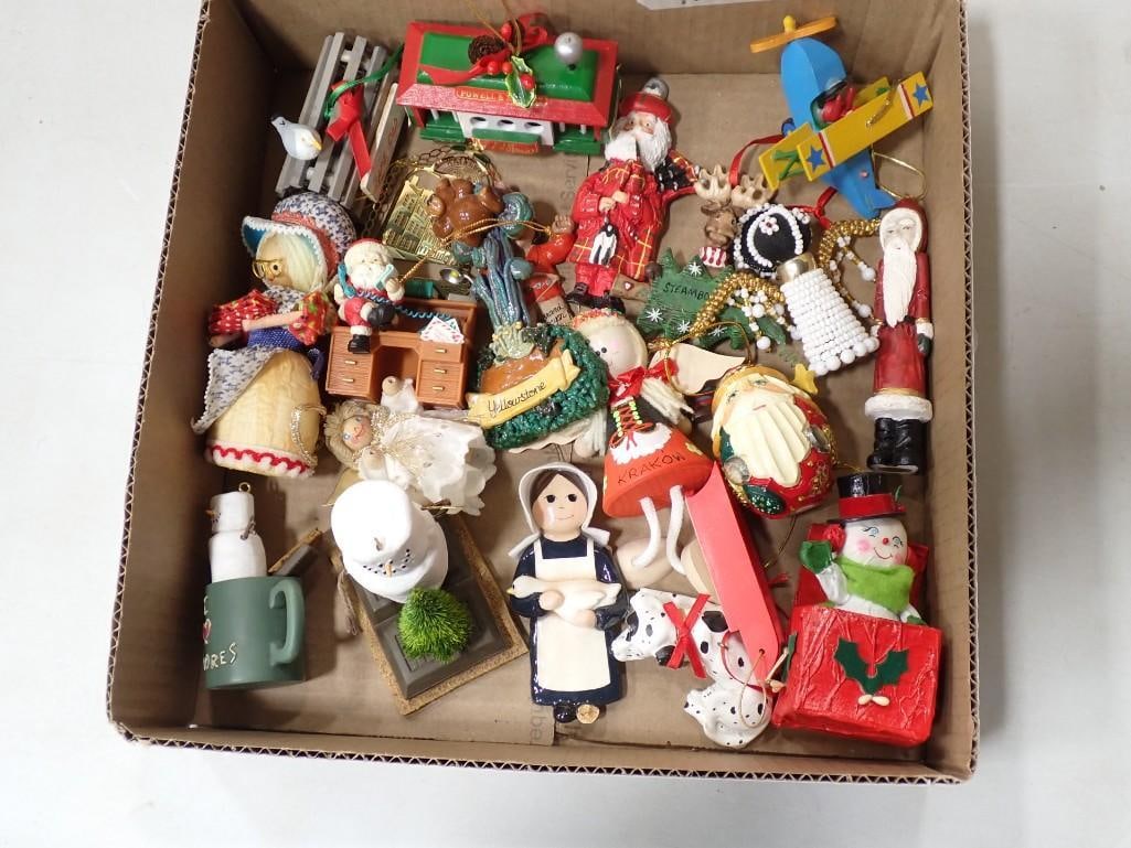 Lot of 25+ Vintage Christmas Ornaments: Lot of 25+ Vintage Christmas Ornaments All pictures are considered part of the description and should be examined carefully by bidders. Live Auctioneers is now offering Live Shipping through them.
