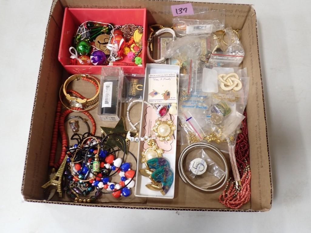 Misc Vintage Jewelry Lot incl Watch, Necklaces, Earrings, Etc (1 of 8)