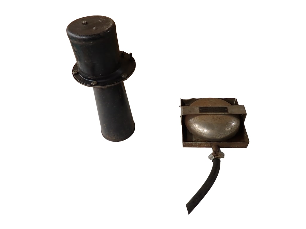 1920s "Ahooga" 6v Automobile Horn and Driveway Signal Air-Bell (1 of 6)