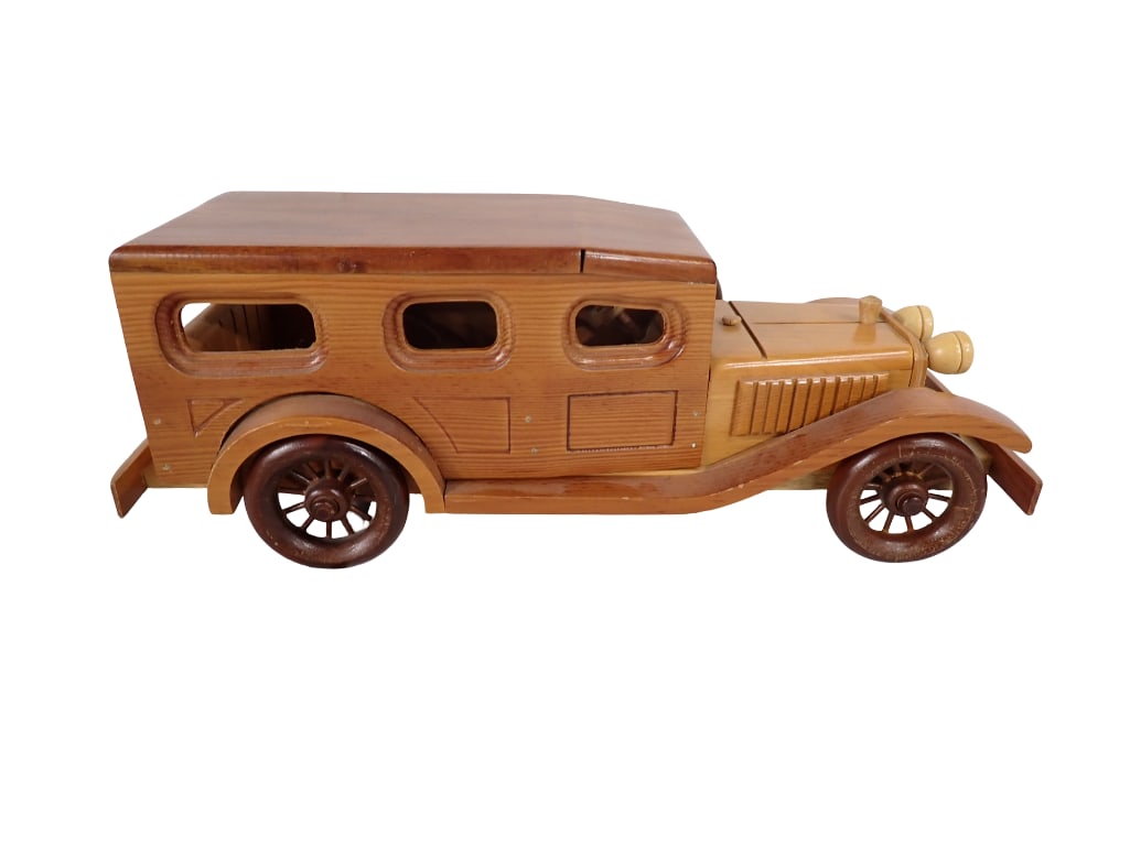 Wv Wood Marshall Fields Model Wooden Car 15" (1 of 7)