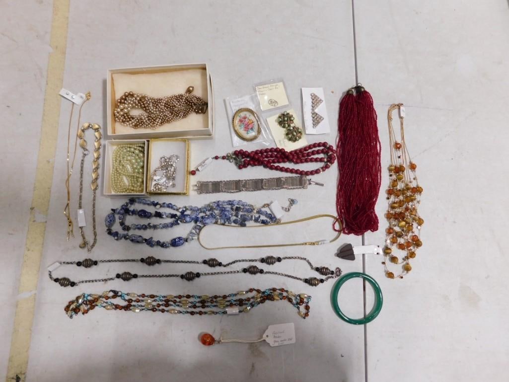Lot of assorted Costume Jewelry including Vintage, fossilized amber, Victorian Hand painted, necklac: Lot of assorted Costume Jewelry including Vintage, fossilized amber, Victorian Hand painted, necklaces, chains, 1960's, etc All pictures are considered part of the description and should be examin