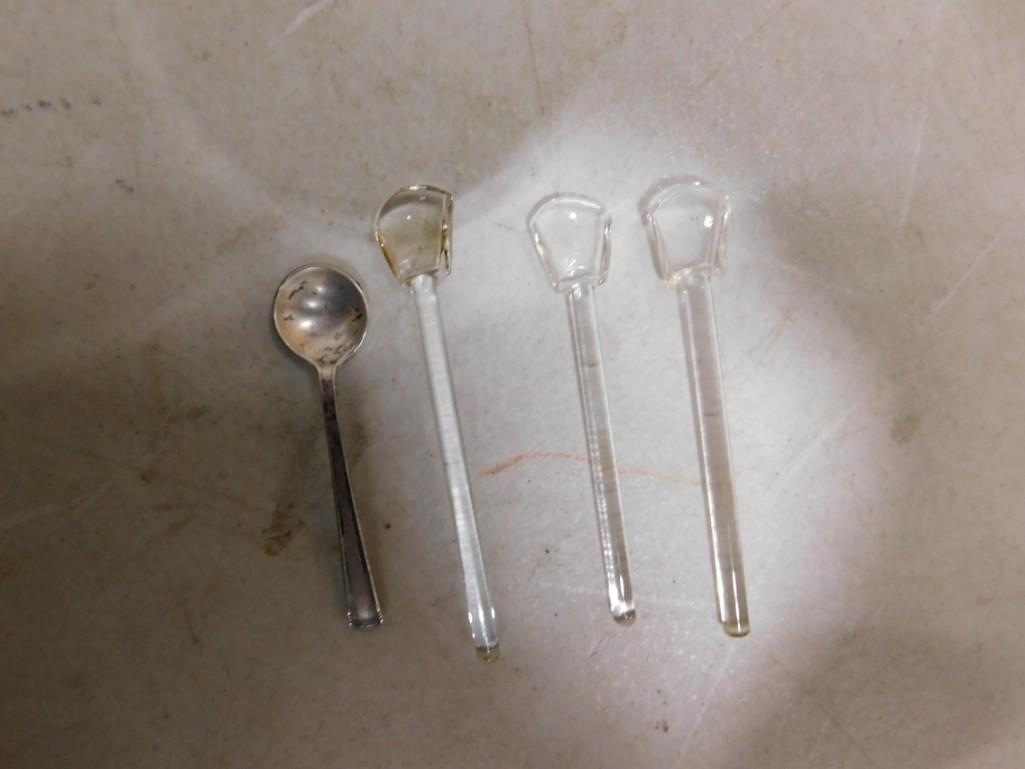 4 Salt Bowl Serving Spoons - 1 marked Sterling and 3 glass: 4 Salt Bowl Serving Spoons - 1 marked Sterling and 3 glass All pictures are considered part of the description and should be examined carefully by bidders. Live Auctioneers is now offering Live Shippi