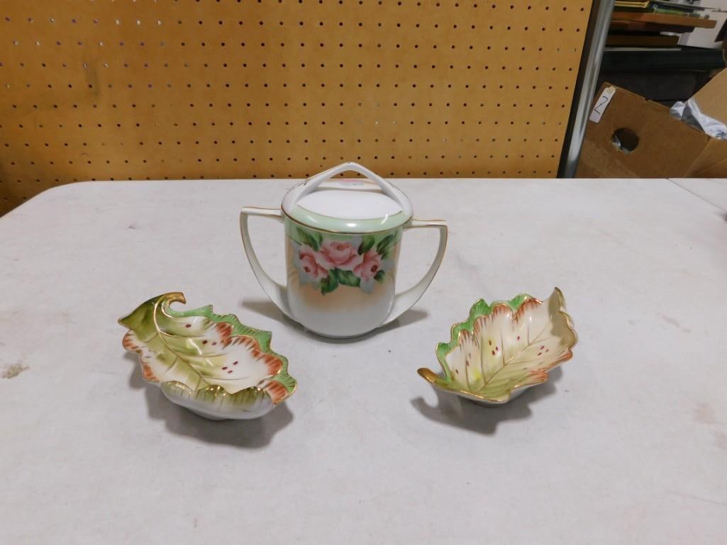 Antique Nippon Porcelain Creamer with lid and Leaf Trinket Dishes: Antique Nippon Porcelain Creamer with lid and Leaf Trinket Dishes All pictures are considered part of the description and should be examined carefully by bidders. Live Auctioneers is now offering Live