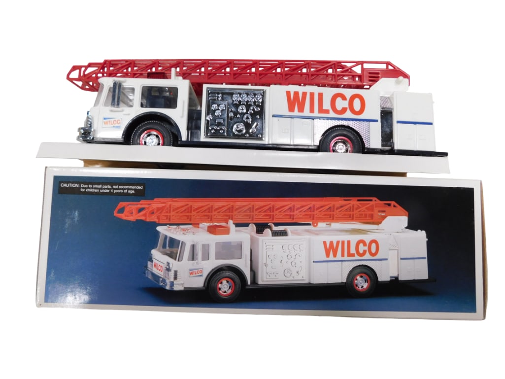 Vintage Wilco Toy Firetruck with Dual Sound Siren NOS New Old Stock: Vintage Wilco Toy Firetruck with Dual Sound Siren NOS New Old Stock All pictures are considered part of the description and should be examined carefully by bidders. Live Auctioneers is now offering Li