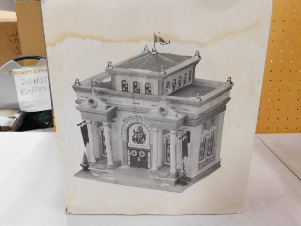 Dept 56 Heritage Museum of Art Christmas in the City Series Heritage Village Collection (1 of 4)