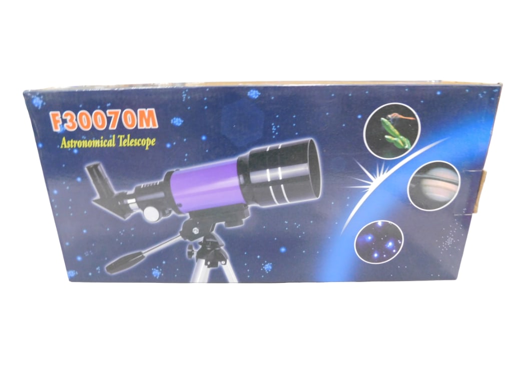 F30070M Astronomical Telescope New in Box (1 of 4)