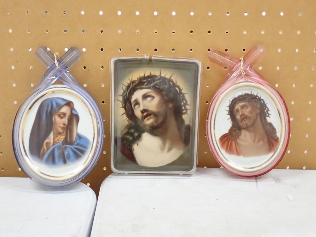 3 Religious Print Plates: 3 Religious Print Plates All pictures are considered part of the description and should be examined carefully by bidders. Live Auctioneers is now offering Live Shipping through them. This is an option