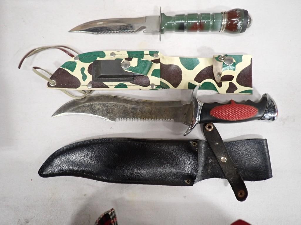 Two Knives with Sheaths including Camouflage (1 of 7)