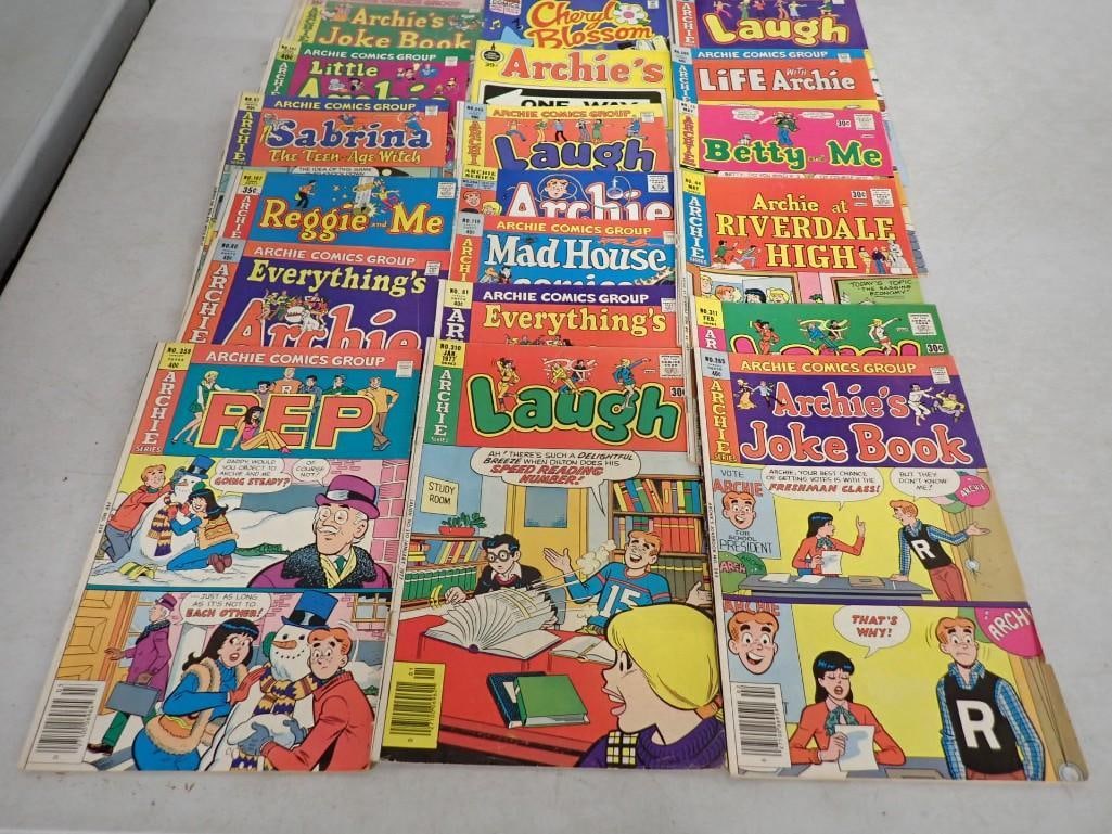 Lot of Vintage Comic Books incl Archie's Joke Book, PEP, Archie at Riverdale High, Reggie and Me, et: Lot of Vintage Comic Books incl Archie's Joke Book, PEP, Archie at Riverdale High, Reggie and Me, etc All pictures are considered part of the description and should be examined carefully by bidde