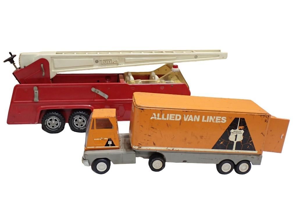 Vintage Tonka Toy Firetruck and Pressed Steel Allied Van Lines Toy Semi Truck: Vintage Tonka Toy Firetruck and Pressed Steel Allied Van Lines Toy Semi Truck. Condition: see pictures. I'm not sure that the tonka firetruck is supposed to be open over the cab.