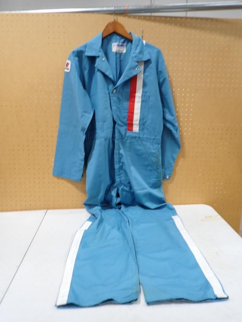 United Airlines Mechanic Uniform Jumpsuit - Size 42 (1 of 6)