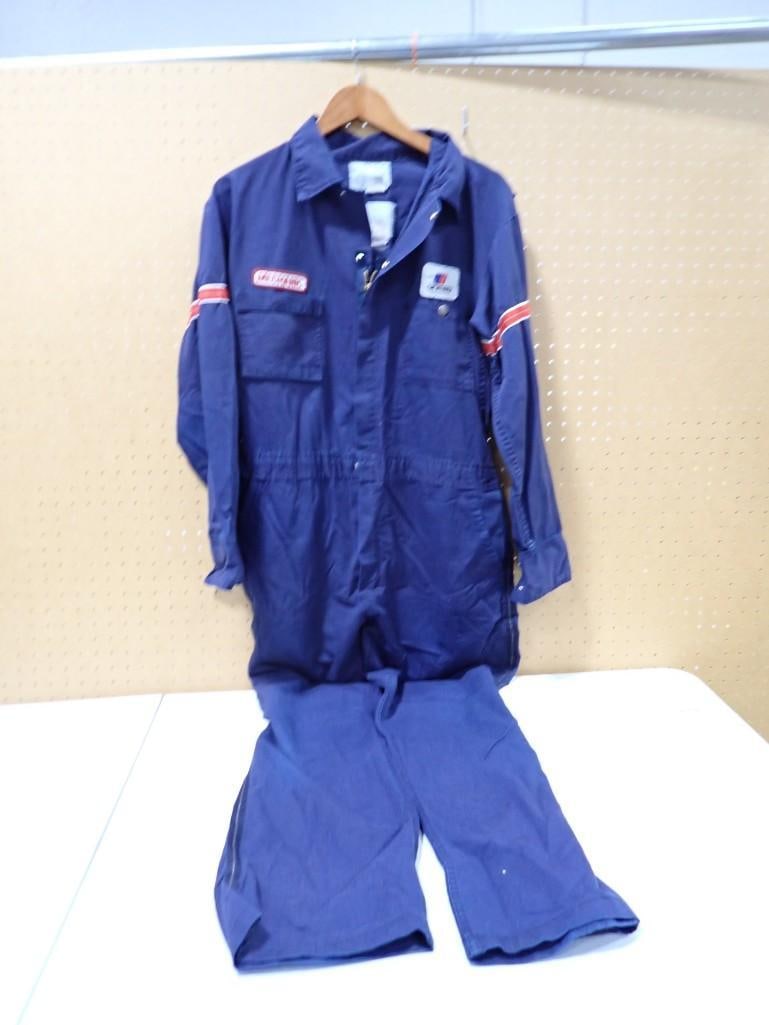 United Airlines Mechanic Uniform Jumpsuit (1 of 6)