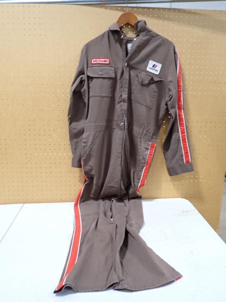 United Airlines Mechanic Uniform Jumpsuit (1 of 6)