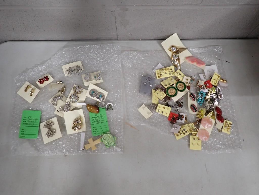 Costume Jewelry including Natural Stone Pendants and Earrings, Vintage & Antique Rhinestone, etc: Costume Jewelry including Natural Stone Pendants and Earrings, Vintage & Antique Rhinestone, etc All pictures are considered part of the description and should be examined carefully by bidders. Li