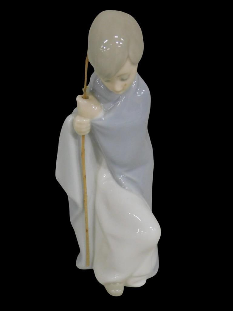 Lladro 4672 Saint Joseph (Shepherd Boy) porcelain figurine (1 of 5)