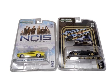 2 Greenlight Hollywood Die Cast Cars incl NCIS and Smokey and the Bandit Both New in Package 1:64 Sc