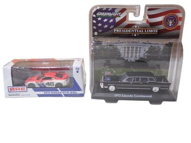 2 Greenlight Die Cast Model Cars incl Presidential Limos 1972 Lincoln Continental Model Car and BRE