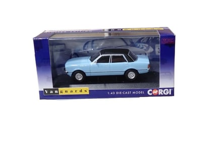 Corgi Vanguards VA11906 Ford Cortina MkIV 2.3 Ghia Bermuda Blue Collector Club Exclusive Model Car
