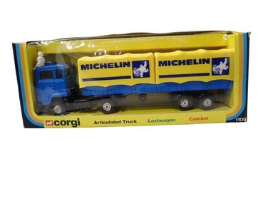 Corgi 1109 Articulated Truck Lastwagen Camion Michelin Die Cast Model Truck In Original Box