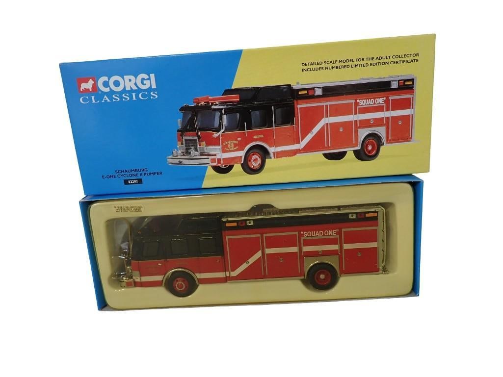 Corgi Classics Schaumburg E-One Cyclone II Pumper 52202 Firetruck Die Cast Model in Original Box (1 of 10)