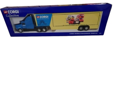 Corgi Classics Mobil Roadshow Vehicle 56001 Model Semi Truck in Original Box