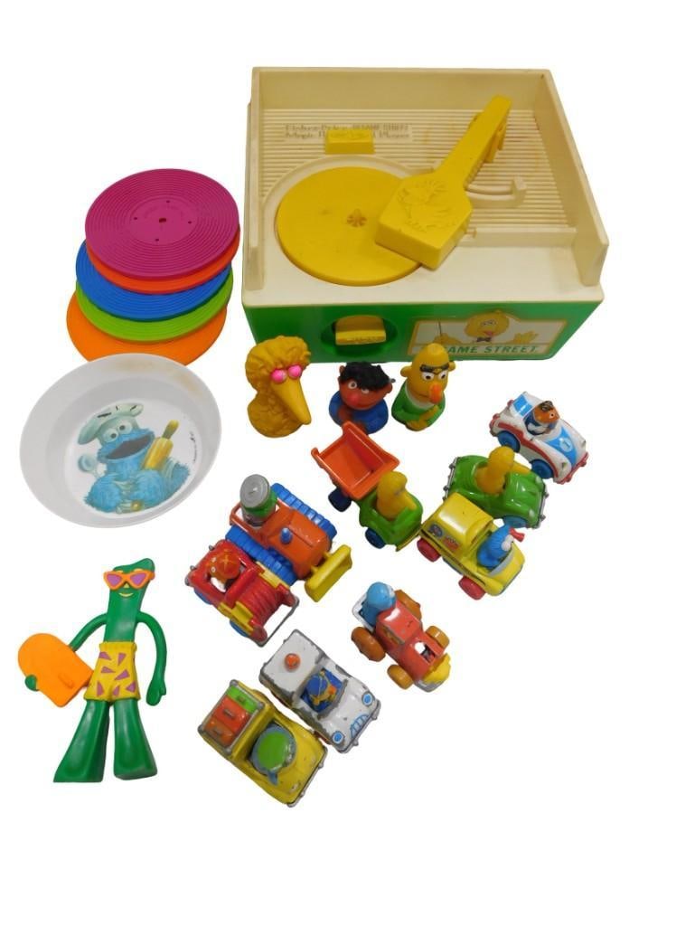 Sesame Street Lot incl Fisher Price Sesame Street Record Player, Finger Puppets, Car Toys, (1 of 6)