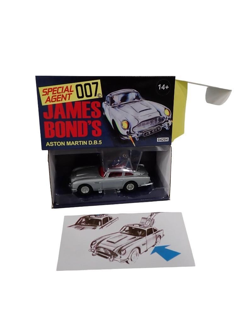 Corgi Special Agent 007 James Bond's Aston Martin D.B.5 in Original Box 04204 Die Cast Model Car (1 of 8)