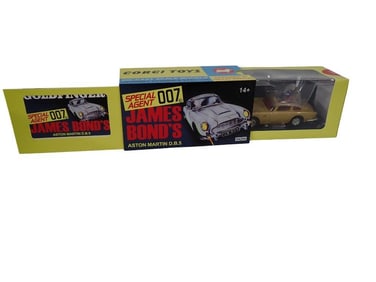Corgi Special Agent 007 James Bond's Aston Martin D.B.5 in Original Box 04204 Die Cast Model Car