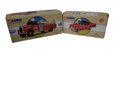 2 Corgi Classics Die Cast Models incl Chicago Firetruck Mack B Series Pumper 98450 and Chicago Fire