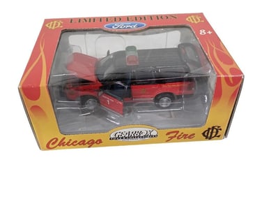Gearbox Chicago Fire 1:43 Scale Ford Expedition Die Cast Model Vehicle Limited Edition in Original B