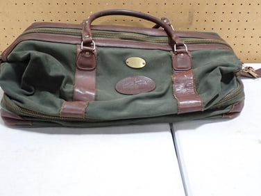 Vintage Orvis Battenkill canvas and leather duffle bag
