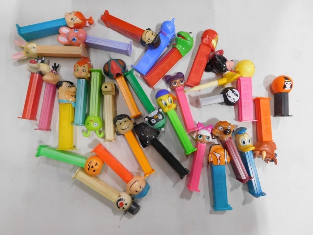 Pez Dispensers including Vintage, Peanuts, Flintstones, Looney Toons, Halloween, Lion King, Disney (1 of 4)