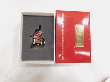Britains Napoleonic British Coldstream Guard Sapper, Waterloo, 1815 Metal Toy Soldier