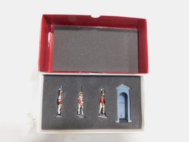 Britains Metal Toy Soldiers Redcoats History of the British Army 43057