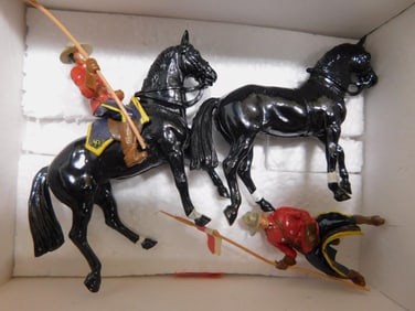 Britains RCMP Mounted Lancers W Britain 2 pcs Metal Toy Soldiers