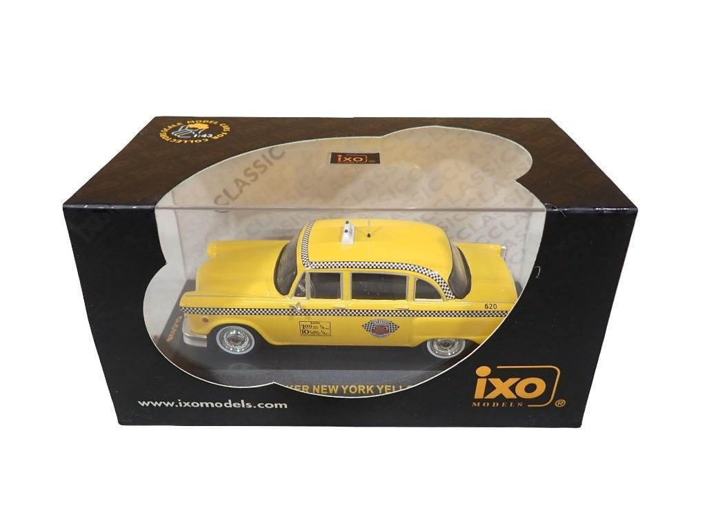 IXO Checker New York Yellow Cab CLC020 Die Cast Model Car in Original Box (1 of 7)