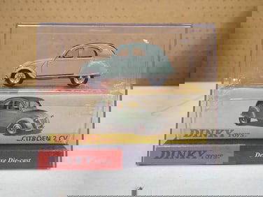 Dinky Toys Citroen 2 CV Die Cast Model Car DY32/b in Original Package with Acrylic Display