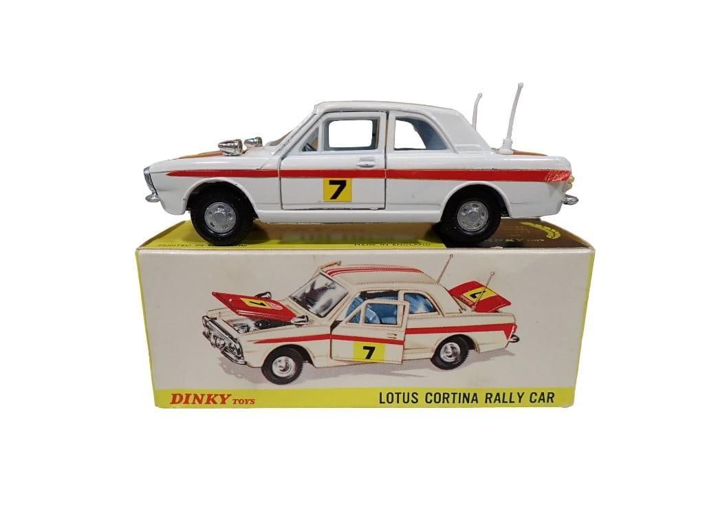 Dinky Toys Lotus Cortina Rally Car 205 Die Cast Model Car in Original Box: Dinky Toys Lotus Cortina Rally Car 205 Die Cast Model Car in Original Box. The sticker trim on the side/rear of the car has detached a little and is creased. Please see pictures. All pict