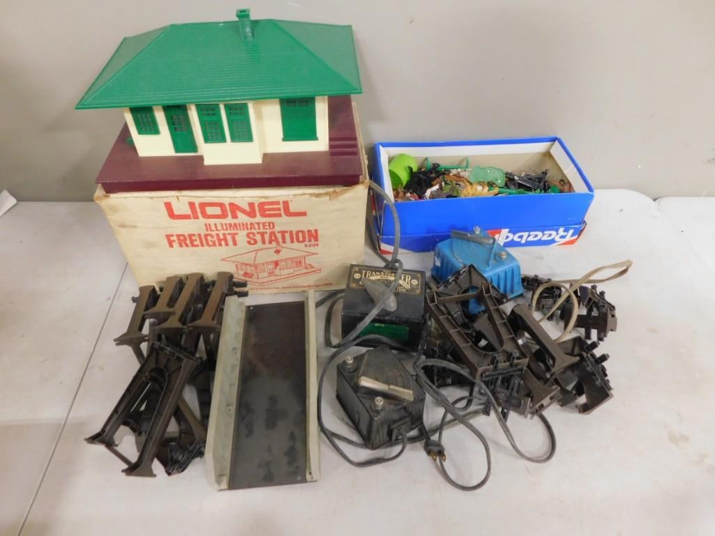 Model Train Accessories Lot including Lionel Illuminated Freight Station, Transformers, O Scale Trac (1 of 6)