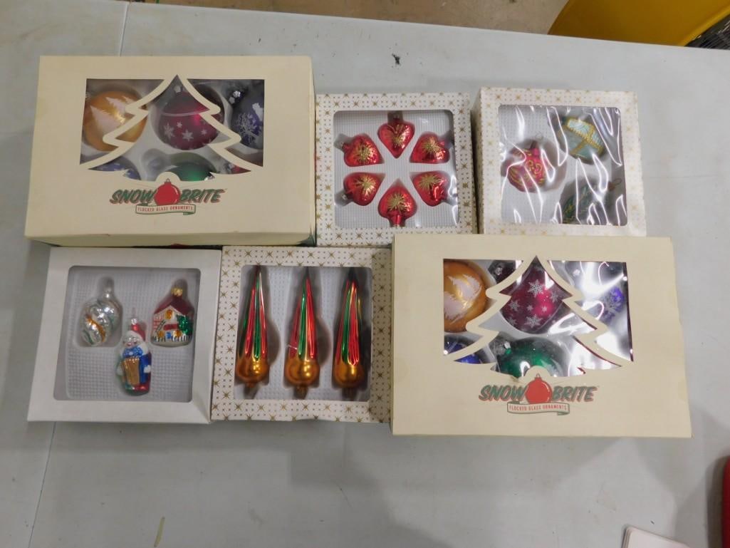 Lot of assorted Glass Christmas Ornaments including Snow Brite Flocked Glass Ornaments: Lot of assorted Glass Christmas Ornaments including Snow Brite Flocked Glass Ornaments All pictures are considered part of the description and should be examined carefully by bidders. Live Auctioneers